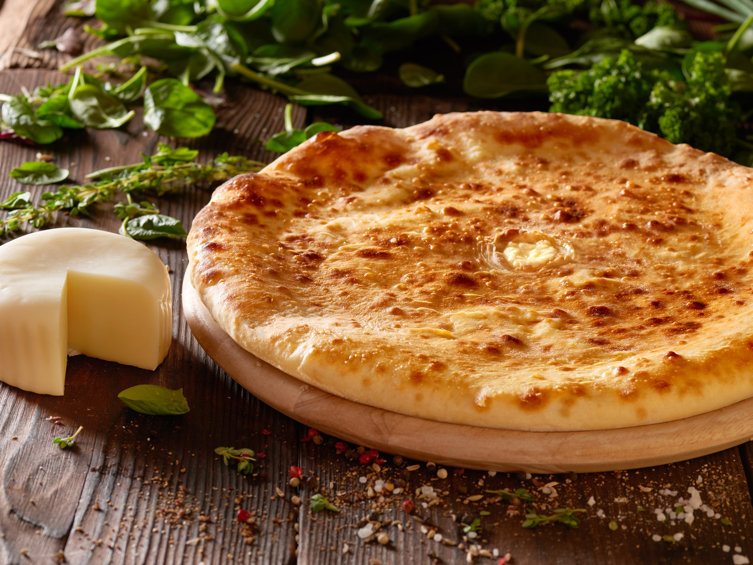 Хачапури с сыром сулугуни