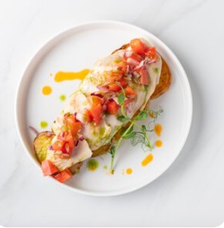 Куриная грудка с картофелем и сальсой