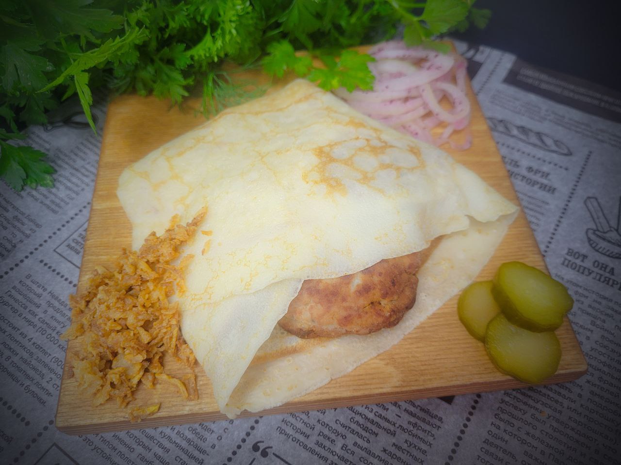 Блин с мясной котлетой