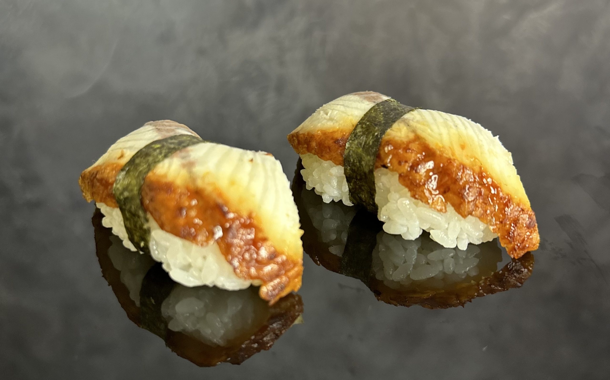 Суши с угрем 2шт