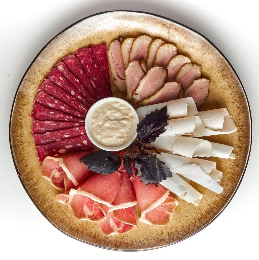 Мясная тарелка