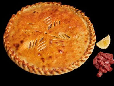 С мясом и помидором