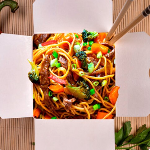 Wok классический с говяд. и яичной лапшой