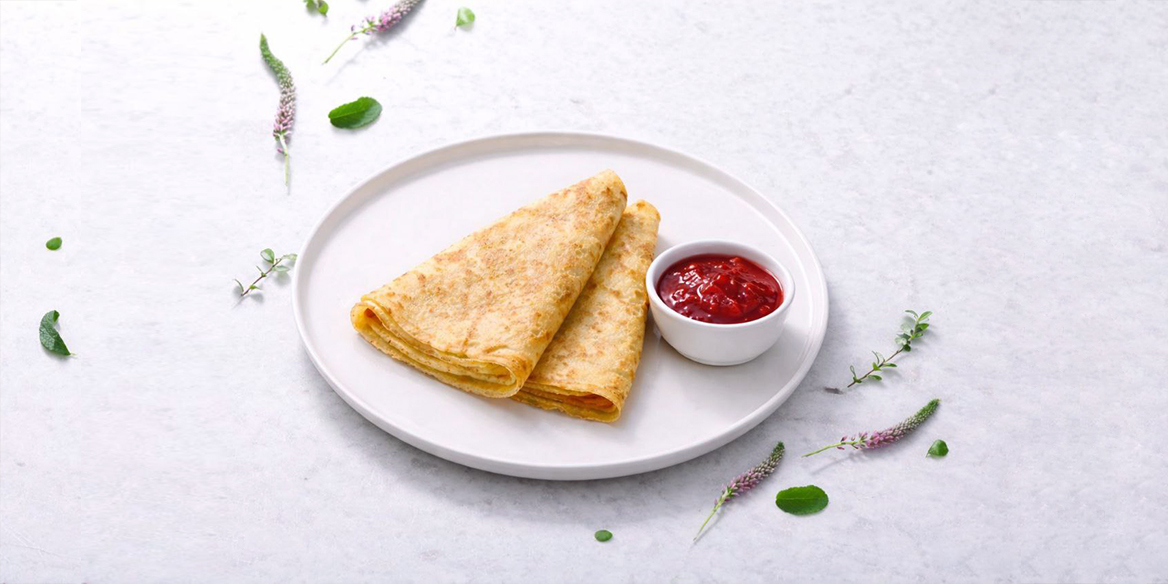 Блины с клубничным джемом