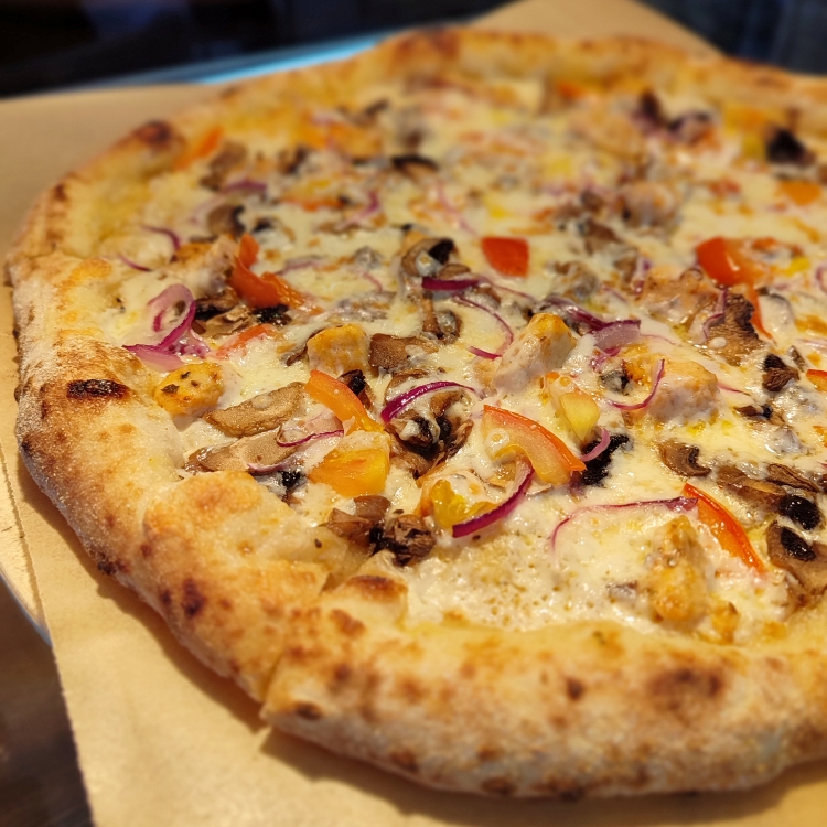 Курица и грибы 25см