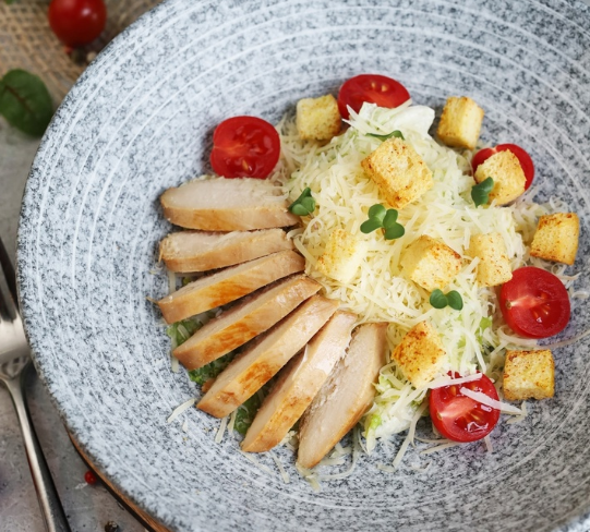 Цезарь с куриной грудкой