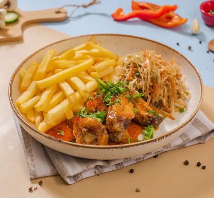 Куриные крылышки в соусе терияки с картофелем фри
