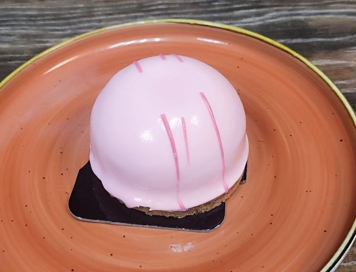 Пирожное Малиновый пломбир