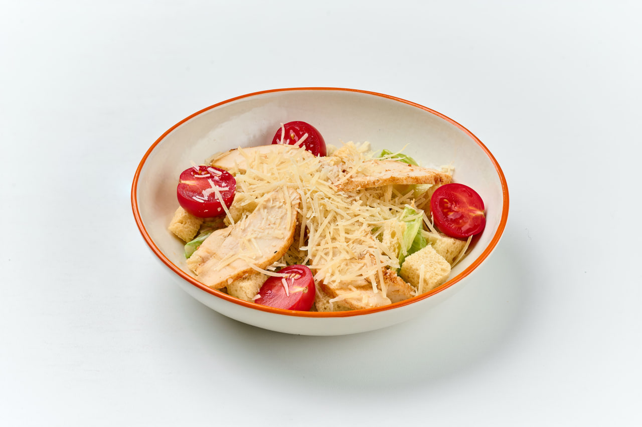 Цезарь с куриным филе