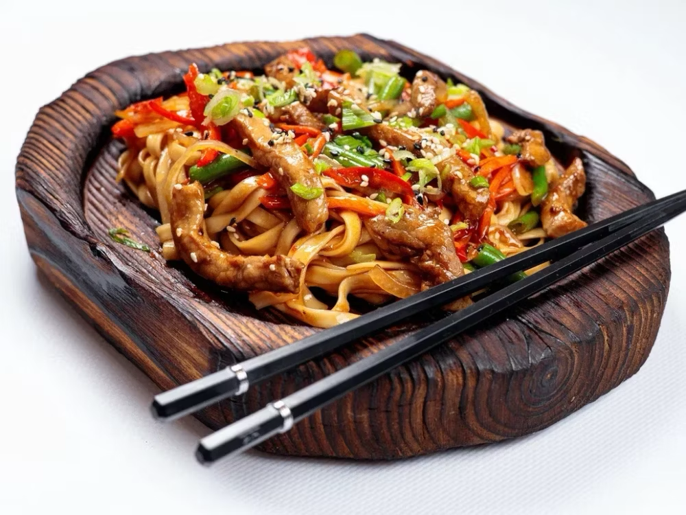 Удон со свининой