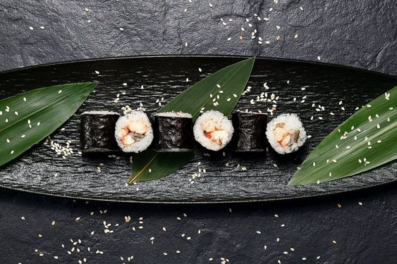 Simple roll угорь