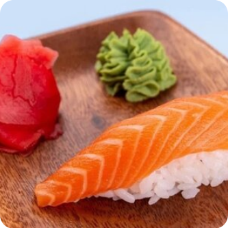 Суши с лососем