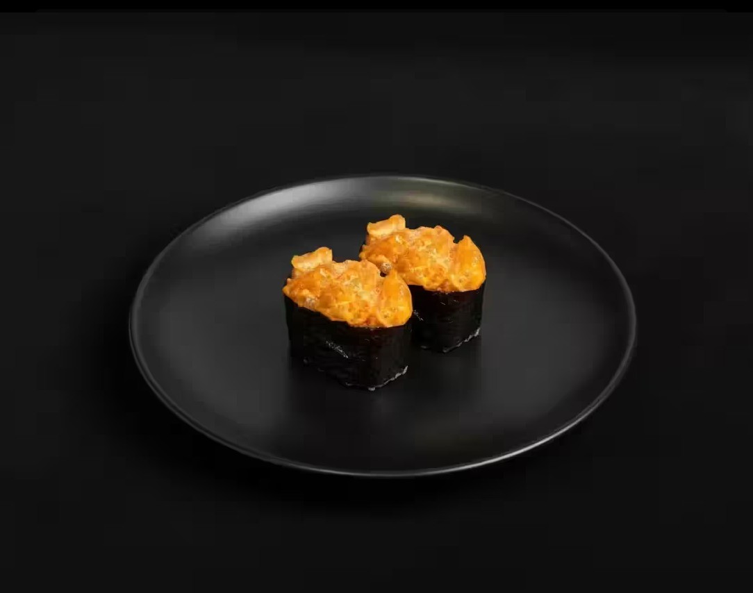 Гункан спайси лосось, 2 шт