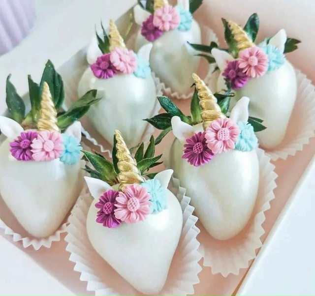 Клубничка в шоколаде 6 шт