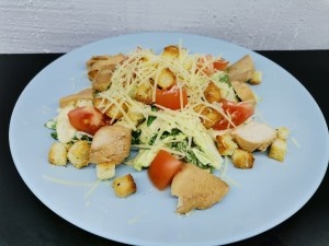 Цезарь с курицей