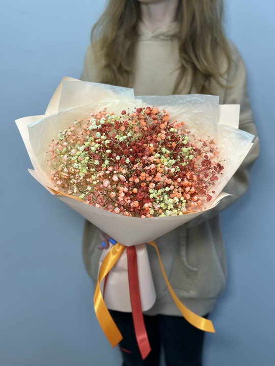 Букет из гипсофилы «Костры рябин»