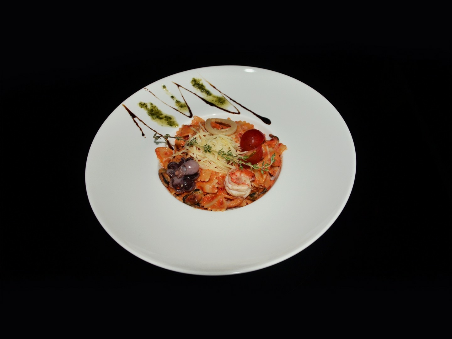 Паста с морепродуктами (фарфалле)