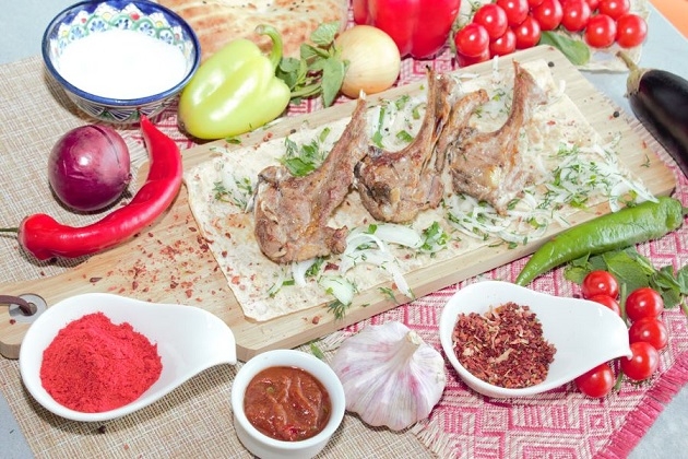 Баранья корейка на мангале