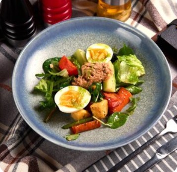 Nicoise с тунцом