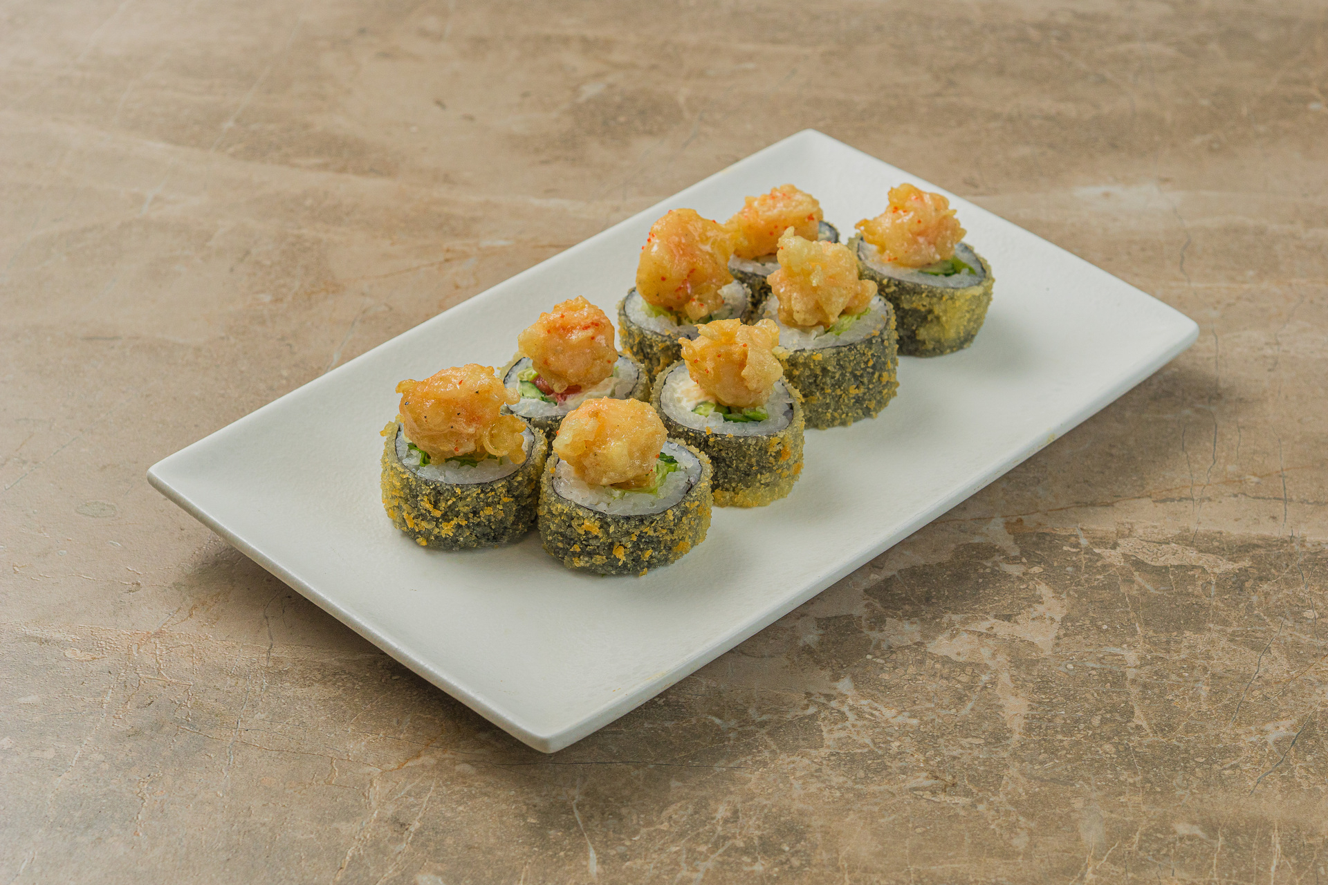 Жаренный ролл с креветками васаби