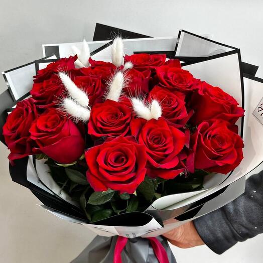 Букет «Гамма» из премиальных эквадорских роз