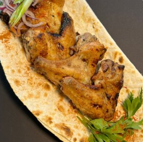 Куриные крылья с аджикой