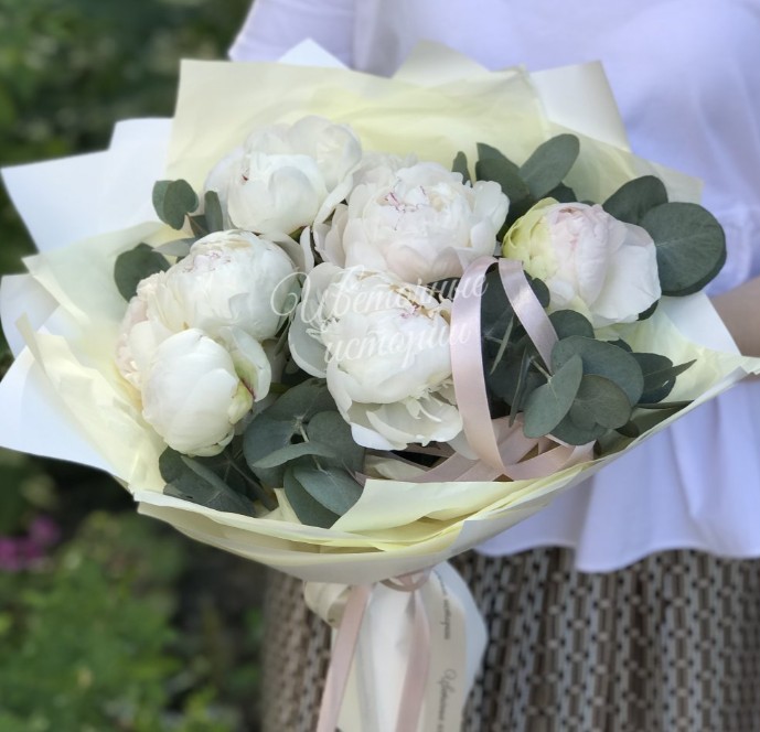 Букет из пионов «Ванильные облака»