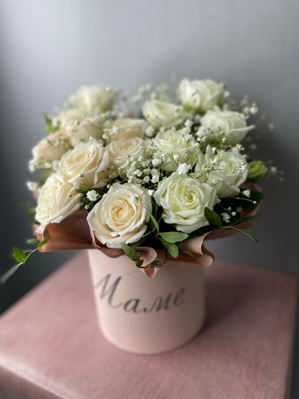 Коробка из 5 кустовых пионовидных роз