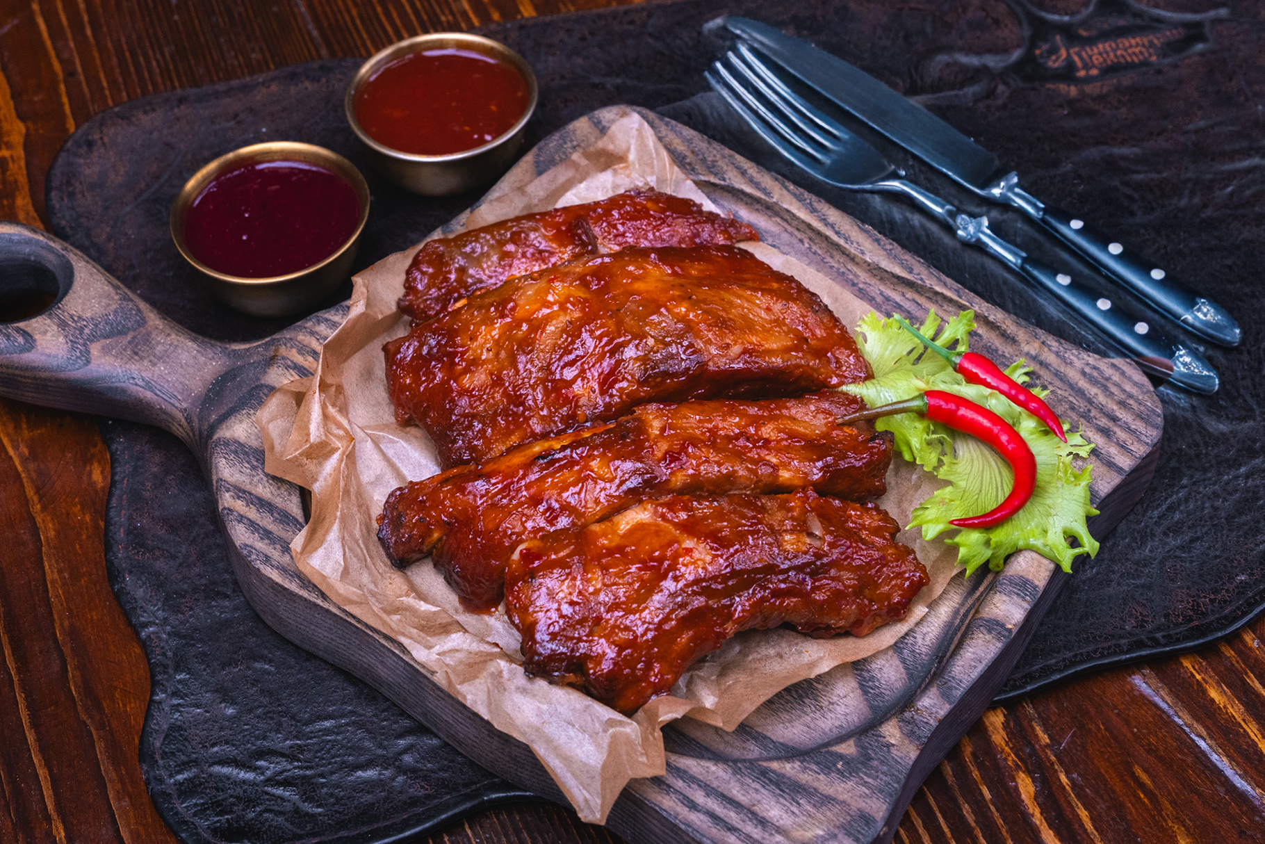 Рёбрышки запечённые под фирменным соусом