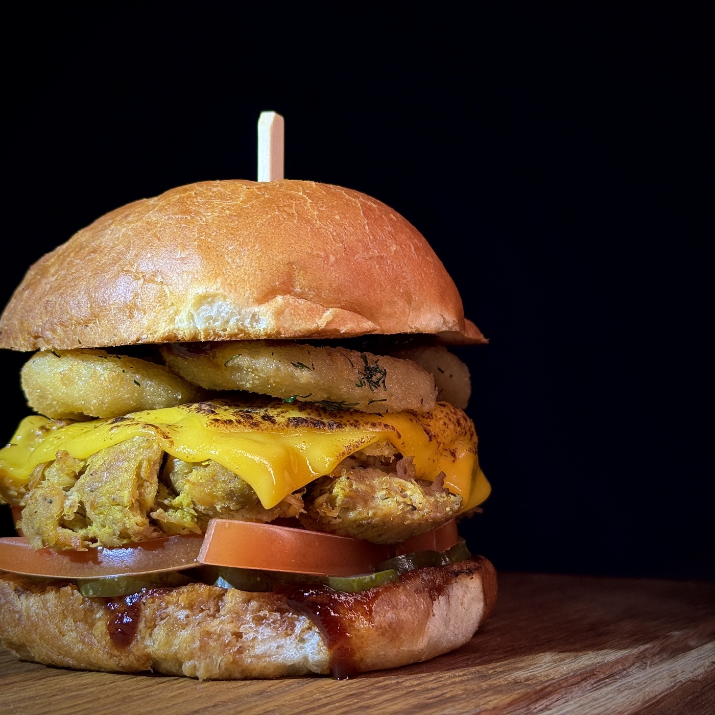 Бургер с рваной свининой