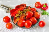 Солёные помидорчики