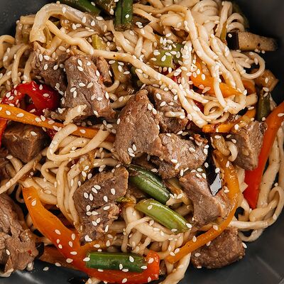 Wok с говядиной острый (пшеничная)