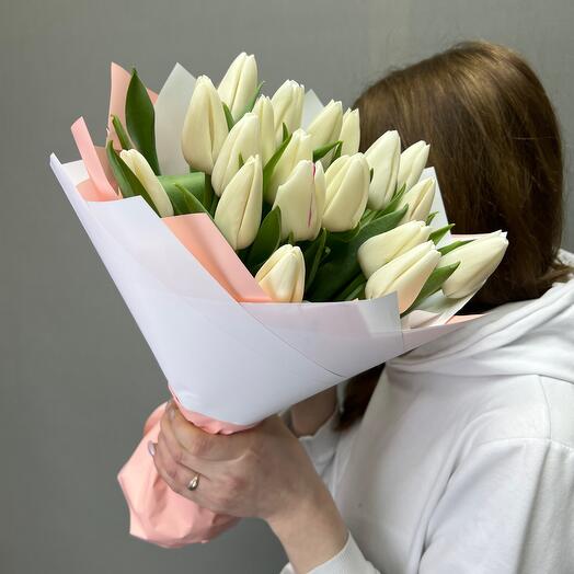 Тюльпаны белые 19 штук