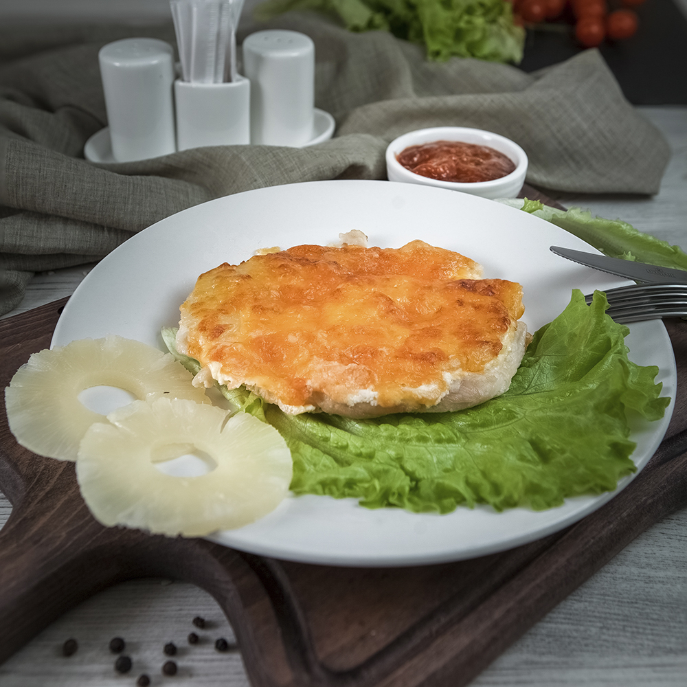 Курица с ананасами