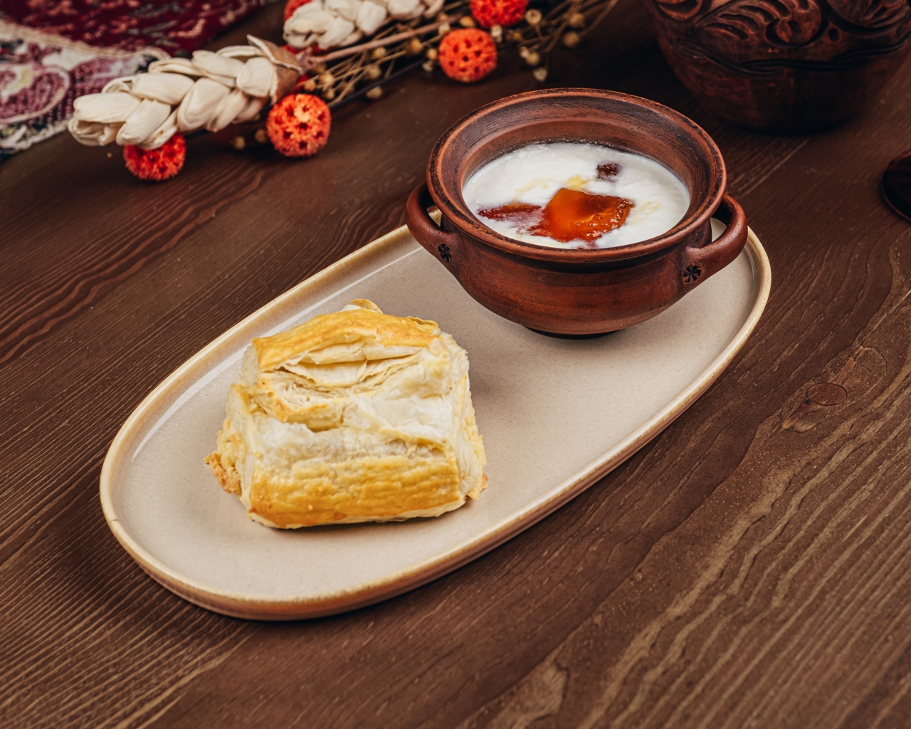 Мацун с армянской гатой