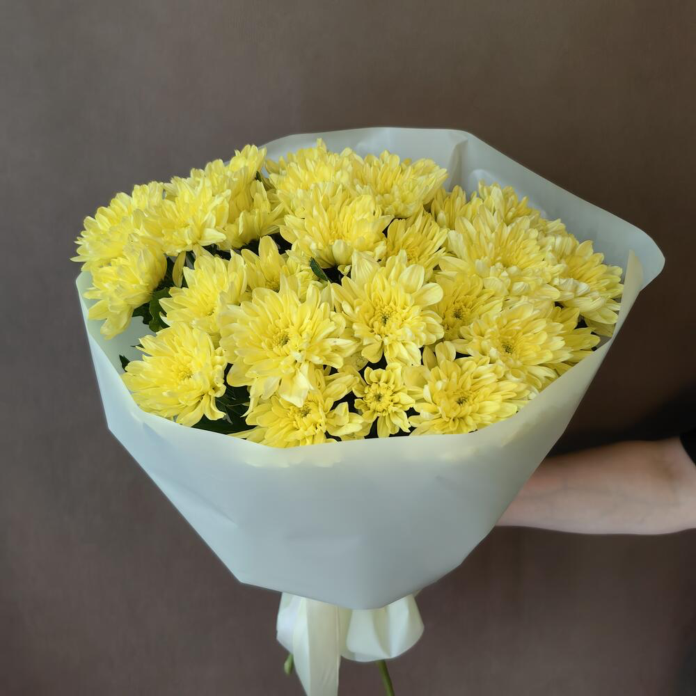 Монобукет из 5 желтых кустовых хризантем для мамы (код 424)