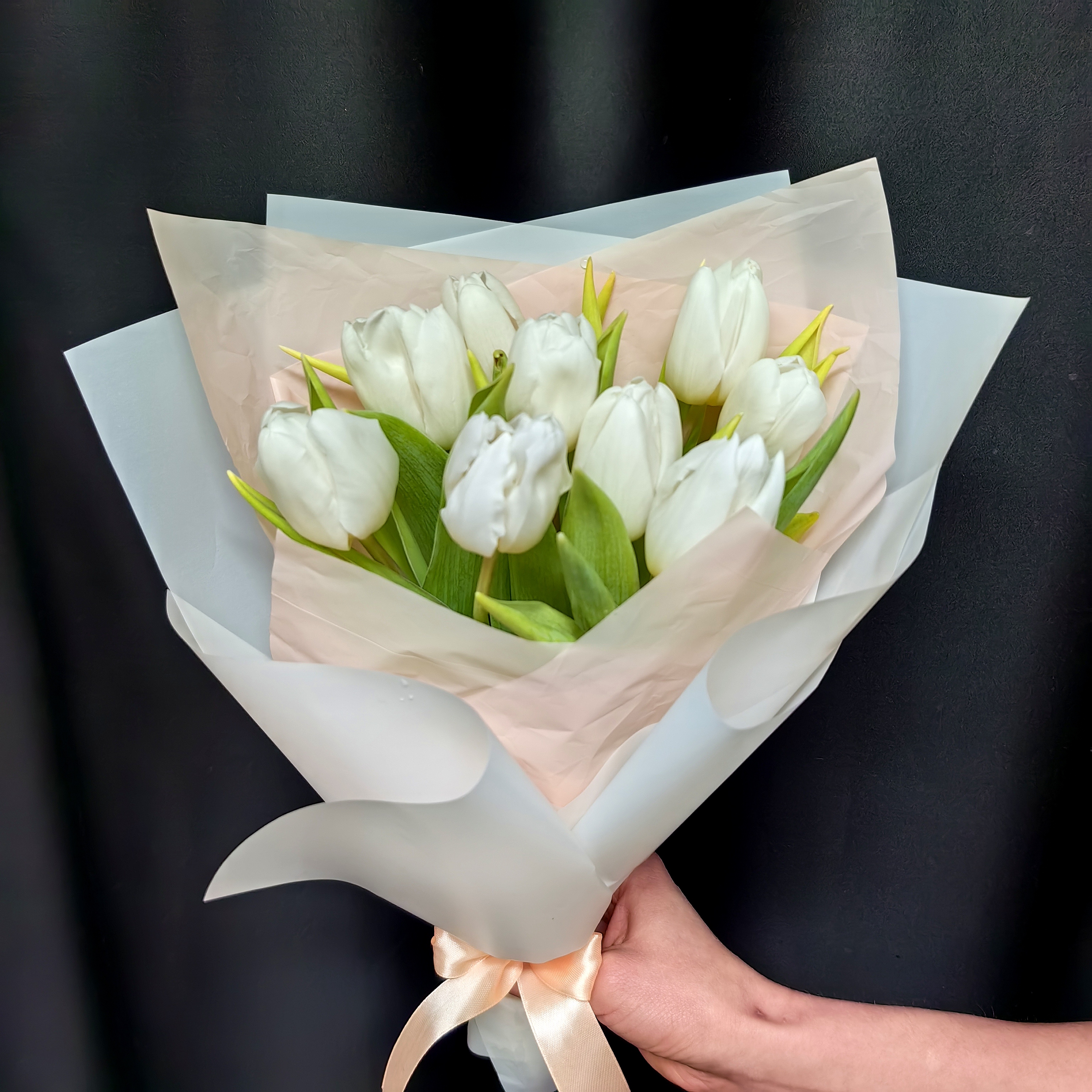 Букет из 9 белых тюльпанов (код 455)