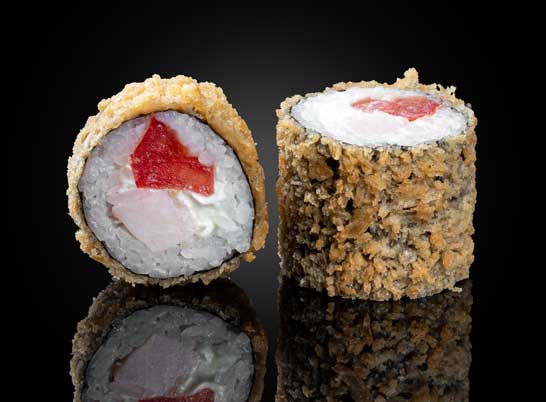 Горячие роллы с курицей