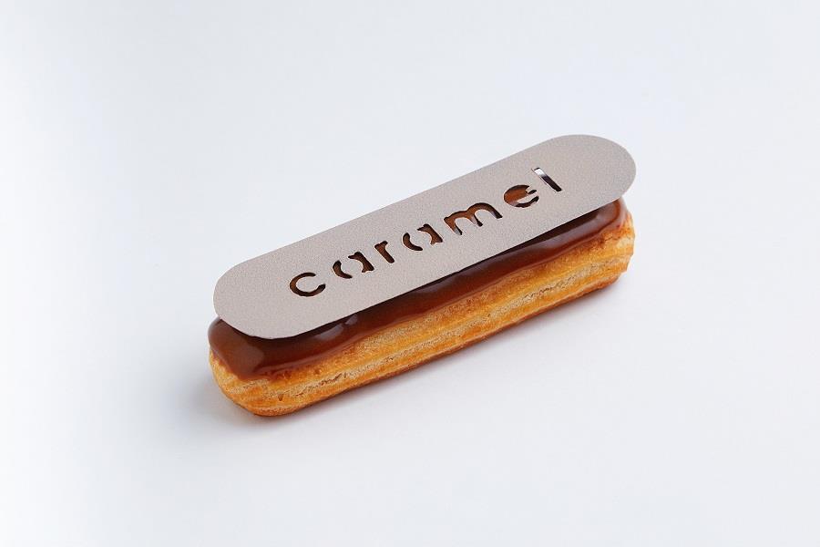 Эклер солёная карамель