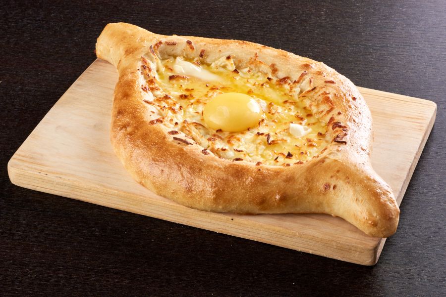 Хачапури по-аджарски 