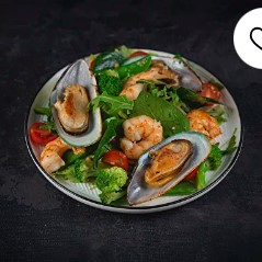 Салат с морепродуктами