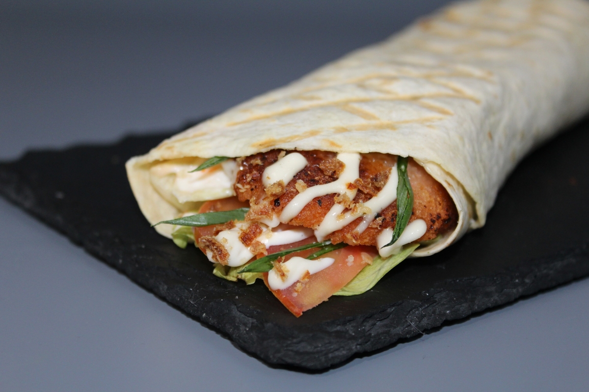 Фиш ролл в тортильи