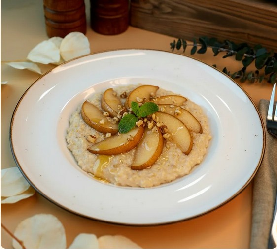 Каша овсяная с грушей