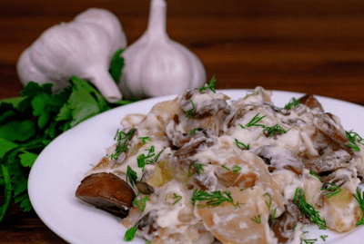 Картофель с грибами под сыром