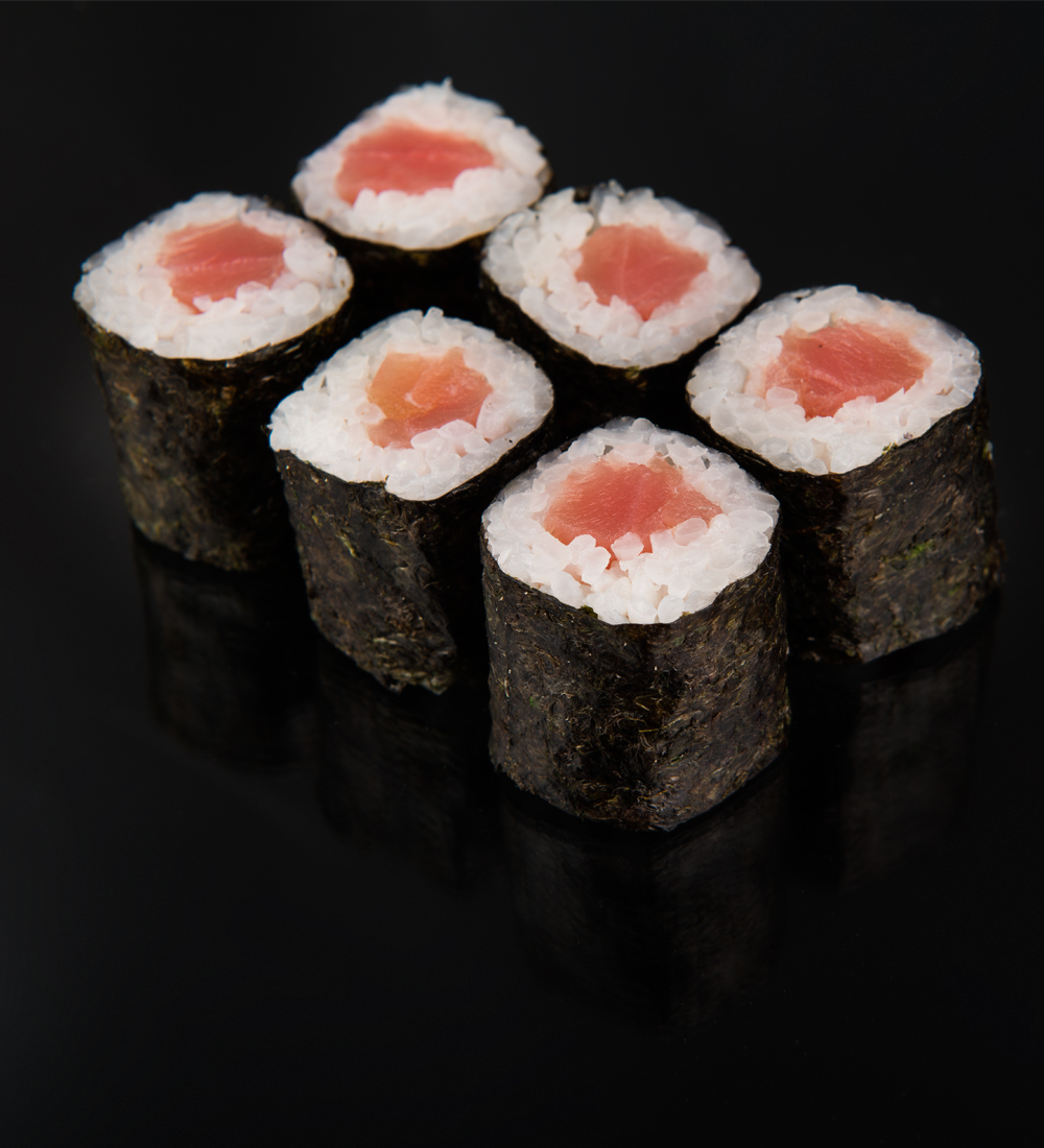 Ролл с тунцом