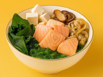 Мисо суп с лососем