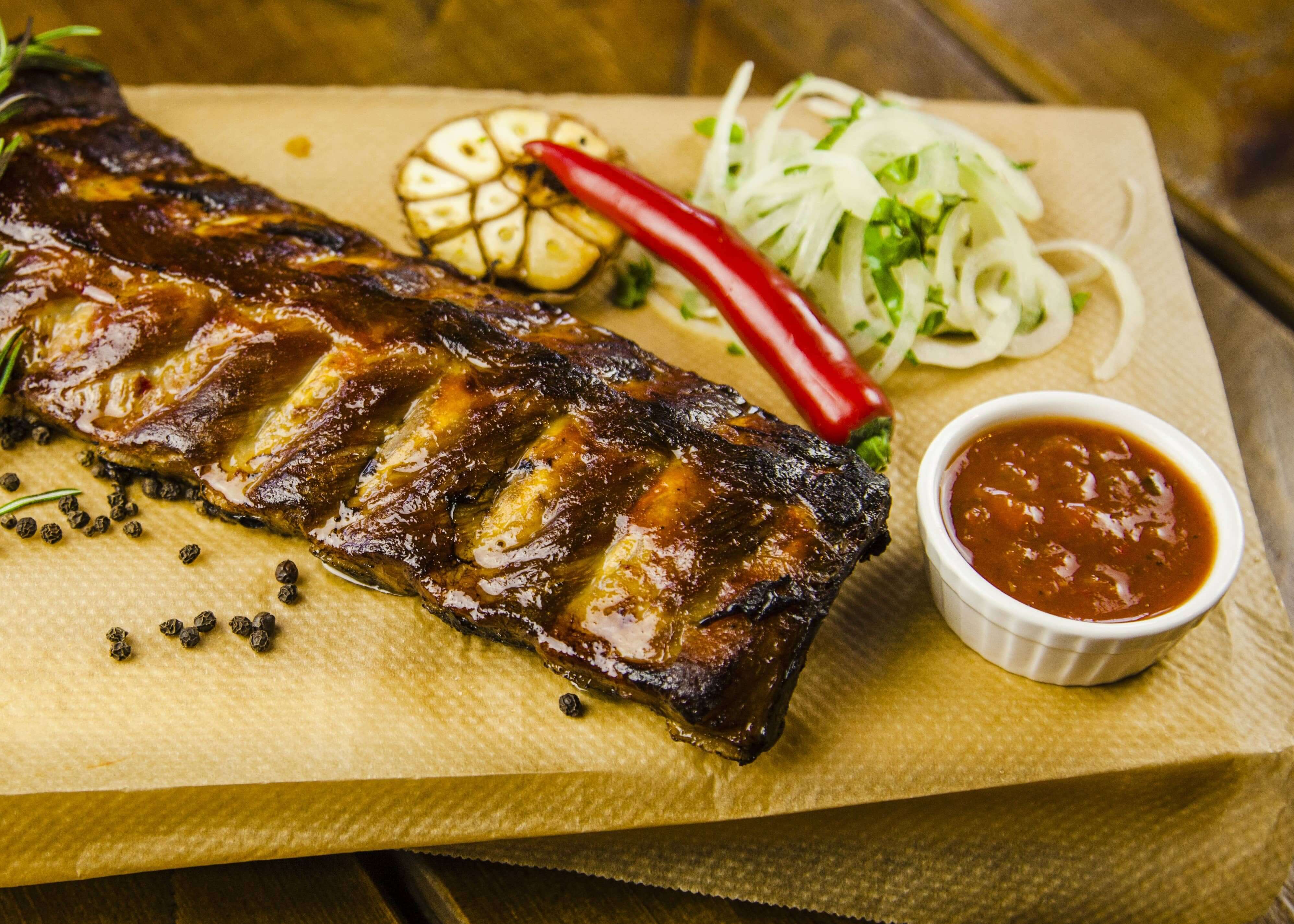 Свиные ребрышки в соусе BBQ