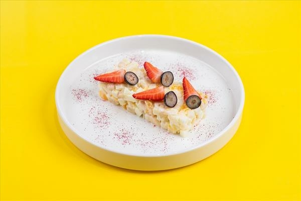 Салат из фруктов с йогуртом