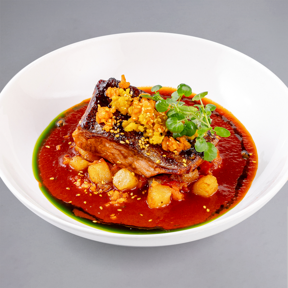 Форель в глазури с тайским томатным соусом