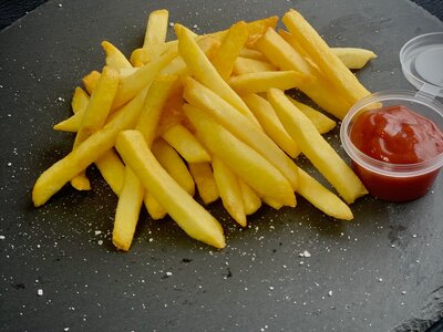 Картофель фри большой и соус